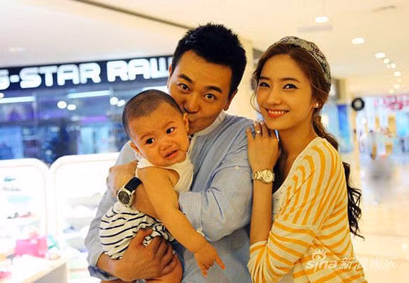 Người đẹp sinh năm 1982 còn vô cùng may mắn khi được kết hôn với một thương gia người Mỹ gốc Hàn vừa điển trai, vừa giàu có. Ảnh: Instagram nhân vật.