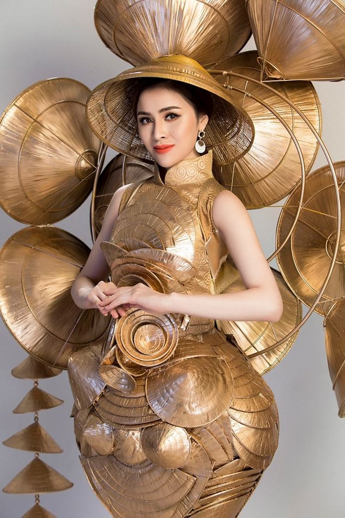 Thư Dung còn giành giải Á hậu 2 Miss Eco International 2018 vào hồi tháng 4 vừa qua.