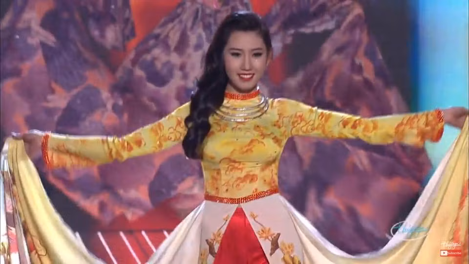 Gây ấn tượng với vai Hân - cô vợ khó ưa, cô con dâu hỗn láo đáng ghét nhất trong bộ phim truyền hình đang gây sốt " Gạo nếp gạo tẻ", Lê Huỳnh Thúy Ngân nhận được nhiều sự quan tâm của khán giả.