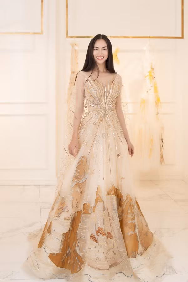 Theo đại diện truyền thông của Vũ Ngọc Anh, cô sẽ diện thiết kế của Lê Thanh Hòa để thực hiện bộ hình thời trang tại Pháp. 