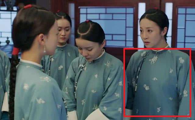 Thế nhưng quần áo của cung nữ đã khô một cách khác thường chỉ sau đó một hai phút. Chứng tỏ chất liệu vải mà cô đang mặc quả thật "thần kỳ"!