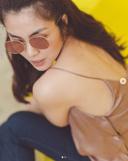 Dù đã trải qua hai lần sinh nở nhưng Tăng Thanh Hà vẫn giữ được vóc dáng không thua kém các cô gái tuổi đôi mươi.