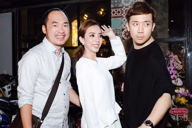 Trấn Thành có vẻ như cũng bị "lây bệnh" của vợ khi có lần đi ăn cùng cặp đôi Tiến Luật – Thu Trang, anh cũng rơi vào cảnh ê chề khi quên mang theo tiền. Ảnh: FBNV.