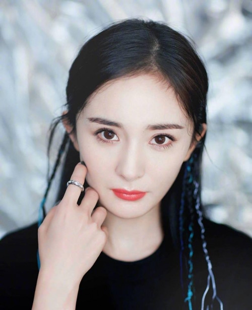 Phia Duong Mich cong khai tin nhan thanh minh vu “quyt tien tu thien“