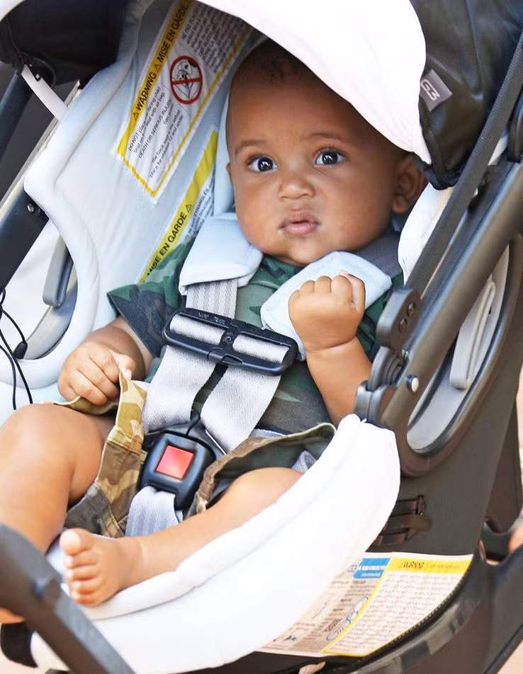 Không chỉ thế, chiếc xe đẩy cho trẻ sơ sinh còn có giá 1000 USD. Ảnh: Marie Claire.