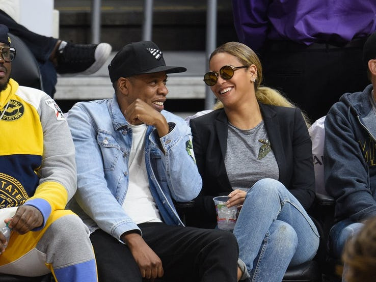 Jay và Bey lại luôn ý thức được rằng, khi làm cha mẹ họ phải là tấm gương tốt. Bey không bao giờ tham gia những buổi chụp ảnh với nội dung quá phản cảm.