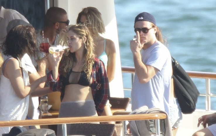 Leo đặc biệt thích tiệc tùng trên du thuyền sang trọng. Cô nàng say sóng sẽ khó lọt vào mắt nam diễn viên này. Ảnh: Laineygossip.com Xem video "Leonardo DiCaprio giành giải Oscar". Nguồn VTC14: