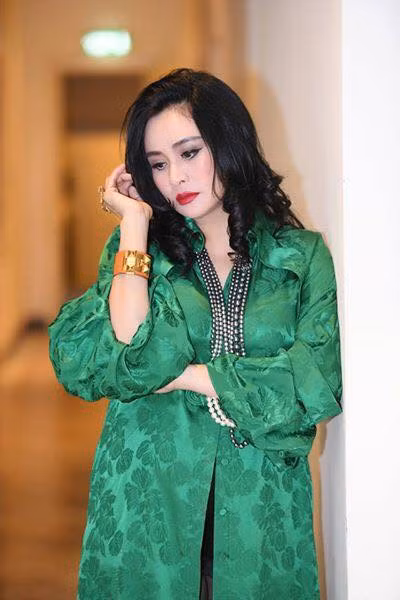 Thuộc "bộ tứ diva nhạc Việt" cùng với Mỹ Linh, ca sĩ Thanh Lam cũng từng vướng phải những lời chỉ trích vì phát ngôn "vạ miệng" của mình. Cô từng gây tranh cãi khi nhận định: "Bolero ngày nay như cái mỏ, các ca sĩ nhảy vào khai thác hết rồi, khiến nó bị bào mòn".