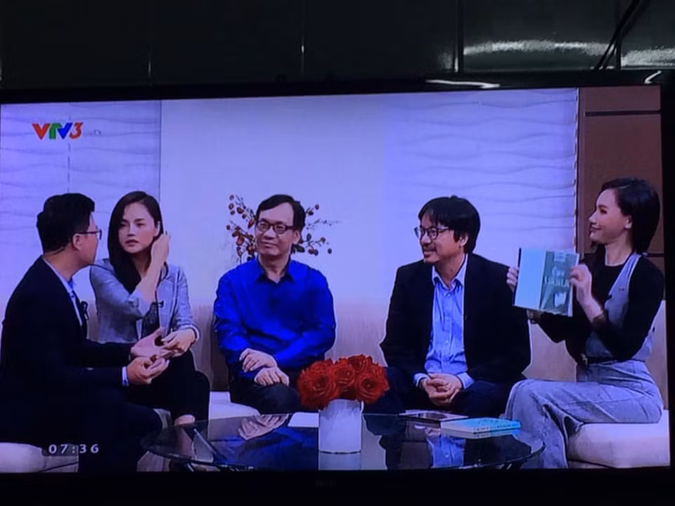 Sao Viet “oan gia ngo hep“: Tinh moi cham mat tinh cu va phan ung bat ngo