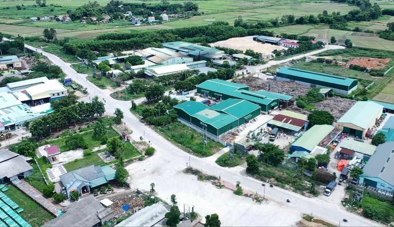 Công ty Sinh Lộc xả thải gây ô nhiễm, bị phạt 330 triệu Cong ty Sinh Loc xa thai gay o nhiem, bi phat 330 trieu