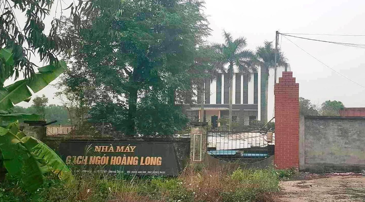 Hé lộ ông chủ công ty Hoàng Long xây dựng không phép - Hình 2 He lo ong chu cong ty Hoang Long xay dung khong phep-Hinh-2