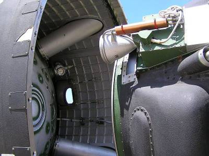 Tên lửa được R-36M2 phóng thử lần đầu vào tháng 2/1973 và được nhận vào biên chế ngày 30/12/1975. R-36M có tới 6 biến thể (từ Mod-1 tới Mod-5) với sự khác biệt chủ yếu ở trang bị đầu đạn chiến đấu.