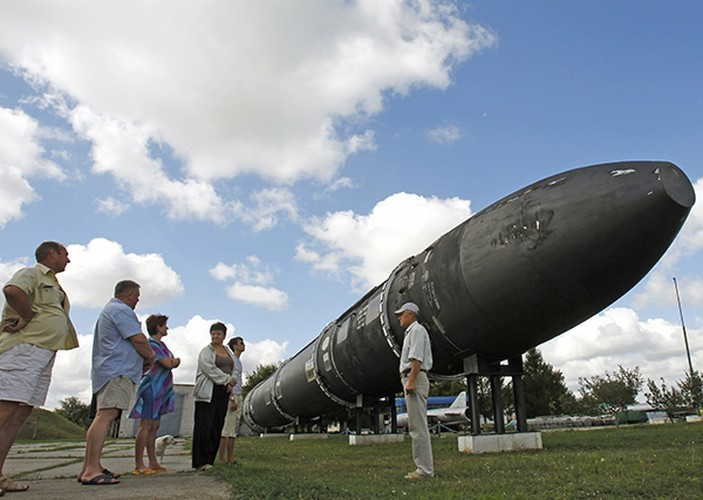 Soc: Vi Ukraine, Nga buoc phai pha huy ten lua hat nhan 