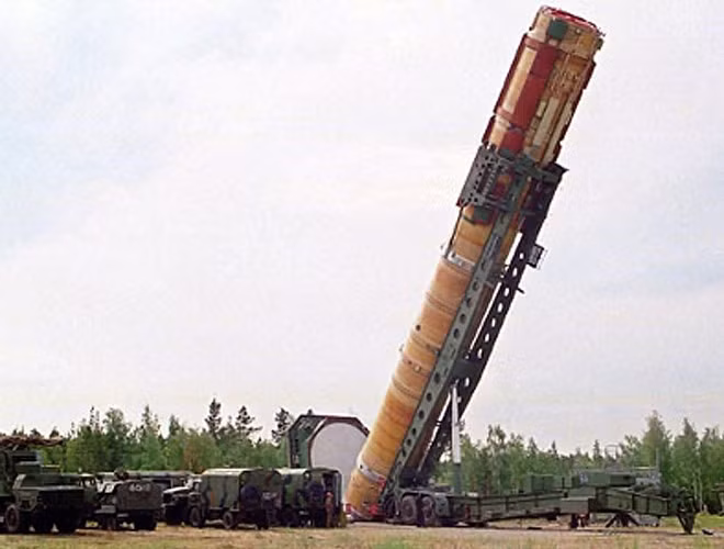 Tuy vậy cũng không ít ý kiến cho rằng Nga đẩy nhanh việc tháo dỡ tên lửa hạt nhân mạnh nhất thế giới R-36M2 và tuân thủ một cách nghiêm túc thỏa thuận là có lý do của nó.