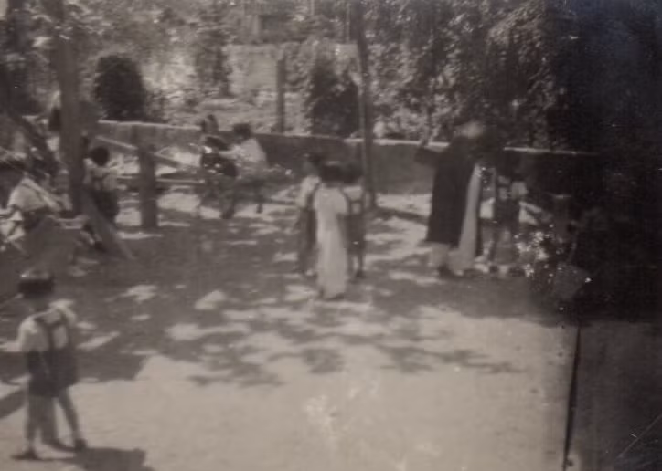 Theo dự án này từ năm 1940, lớp mẫu giáo thực nghiệm đầu tiên tại Hà Nội ra đời ứng dụng phương pháp Montessori với thành phần giáo viên ban đầu xuất thân từ Hội hướng đạo sinh.