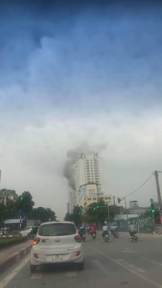 Theo thông tin ban đầu, nguyên nhân cháy Trụ sở Trung tâm lưu ký chứng khoán Việt Nam bắt nguồn từ sự cố ở hộp kỹ thuật nằm tại tầng 18 của tòa nhà.