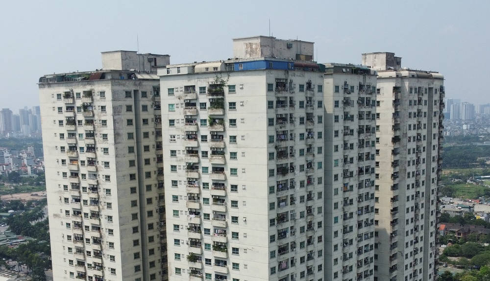 Theo quyết định do UBND Hà Tây cũ phê duyệt, Công ty Bemes được xây dựng tại dự án CT6 Kiến Hưng 2 tòa tháp là CT6A (làm nhà ở) và CT6B (làm khách sạn) và 15 căn nhà thấp tầng, khu nhà trẻ...