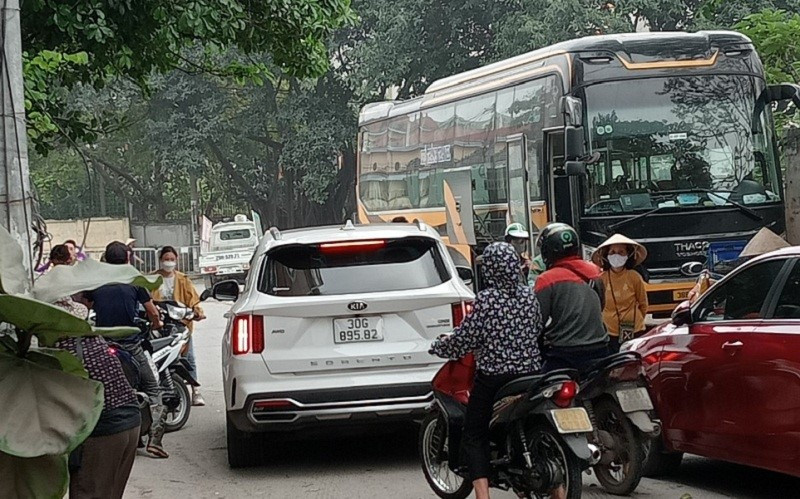 Xe khach Minh Dung, Phu Thanh lap “ben coc” tung hoanh o Ha Noi-Hinh-3