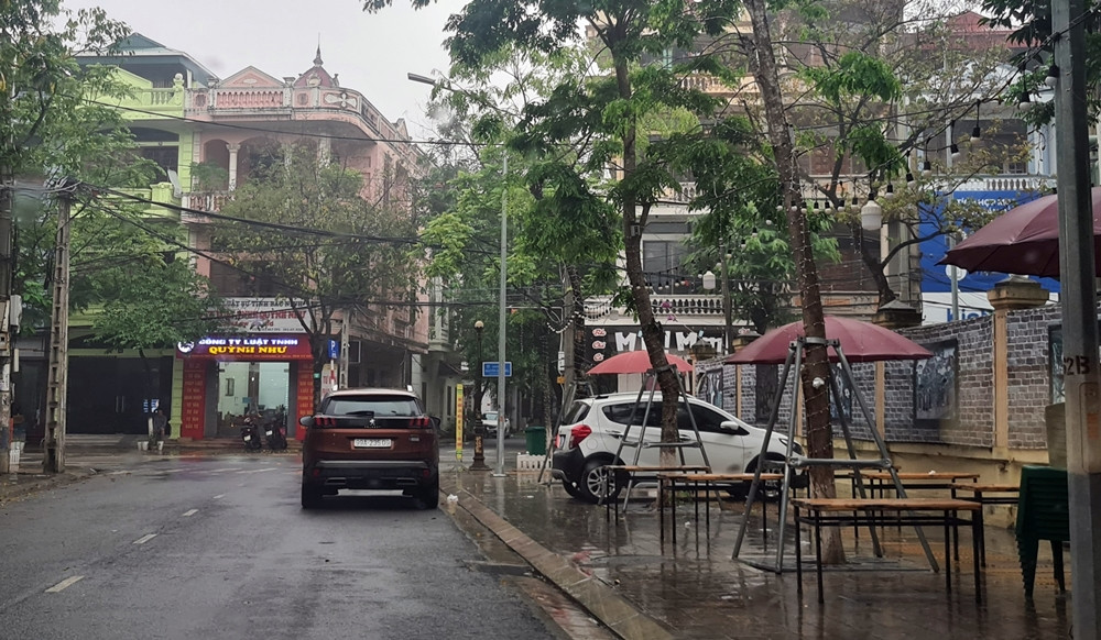 Trước thực trạng diễn ra, thiết nghĩ các cơ quan chức năng của phường Suối Hoa, TP Bắc Ninh sớm vào cuộc, xử lý nghiêm để lập lại trật tự đô thị.