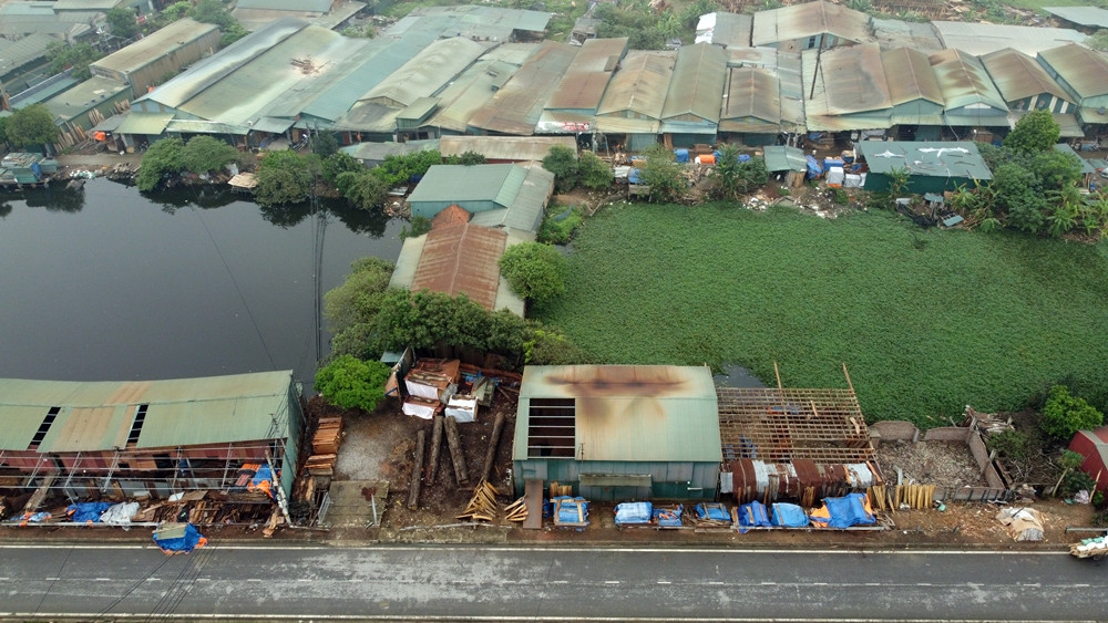 Trong công văn, Hà Nội yêu cầu các địa phương siết chặt kỷ cương trong công tác quản lý nhà nước về chuyển mục đích sử dụng đất, cấp giấy chứng nhận quyền sử dụng đất và đăng ký biến động đất đai đối với các trường hợp phân lô, bán nền liên quan đến việc quản lý sử dụng đất nông nghiệp, nông nghiệp công ích, đất công theo quy định…