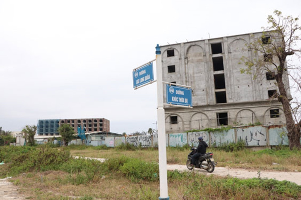 Dự án khu nghỉ dưỡng Hội An Golden Sea được rao quảng cáo là xây dựng theo tiêu chuẩn 7 sao với khoảng 800 căn hộ 1 phòng ngủ với các vật liệu nội thất được phủ vàng 24k. (Ảnh: Người lao động).