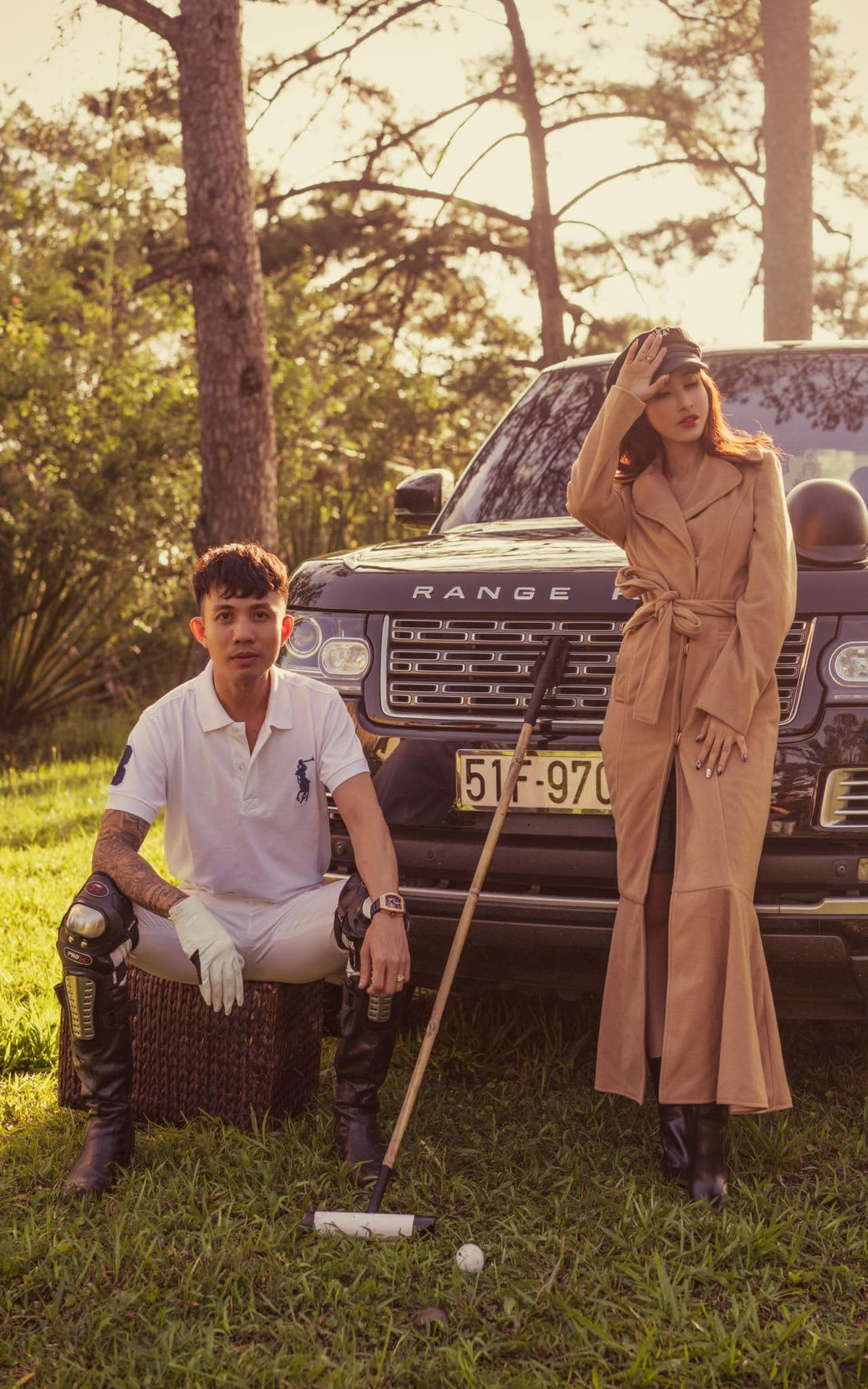 Dù không hoạt động nghệ thuật nhưng vì có mối quan hệ thân thiết với nhiều nghệ sỹ nên vợ chồng đại gia Minh Nhựa rất được quan tâm. Ảnh: Tổng hợp