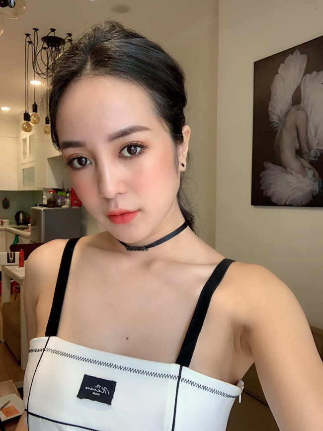 Những bức hình được người đẹp hàng không chia sẻ trên trang cá nhân của mình luôn nhận được rất nhiều sự quan tâm của mọi người. Ảnh: Tổng hợp