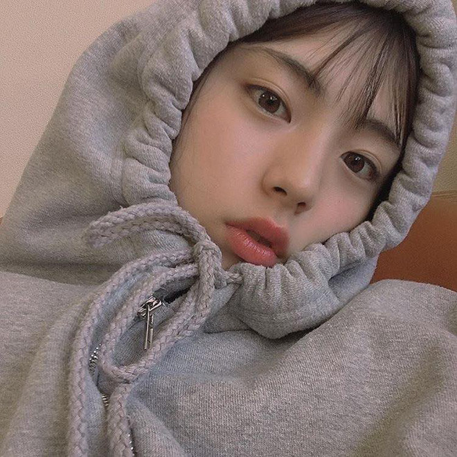 Điểm đặc biệt của Idegami Baku là chàng trai này không chỉ ngọt ngào, đáng yêu mà còn biến hóa cực kì đa dạng nhiều biểu cảm khác.