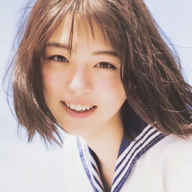 Idegami Baku sinh năm 2003, được biết đến lần đầu thông qua chương trình tìm kiếm tài năng JUNON Super Boy nổi tiếng của Nhật là từ năm 2019.