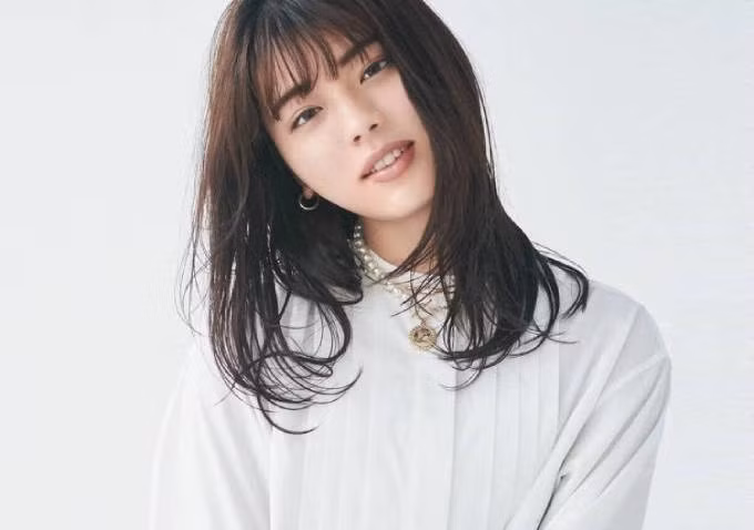 Idegami Baku, chàng trai 19 tuổi người Nhật Bản, có lượng fan khủng trên Youtube và Instagram nhờ ngoại hình xinh như hot girl.