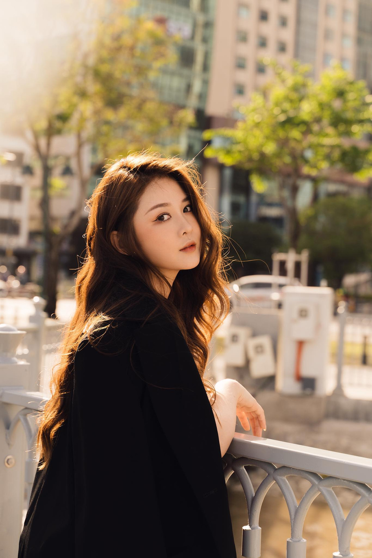 Sở hữu gương mặt xinh xắn, nước da trắng ăn ảnh Ribi Sachi hiện tại là người mẫu ảnh, người mẫu thời trang cho nhiều thương hiệu nổi tiếng.