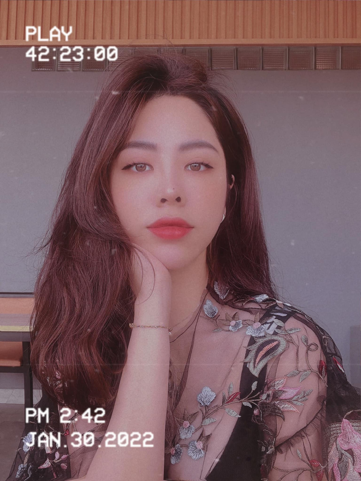 Sinh năm 1985, đã làm mẹ 2 con nhưng Hồng Hạnh vẫn khiến người khác bất ngờ vì quá trẻ trung.