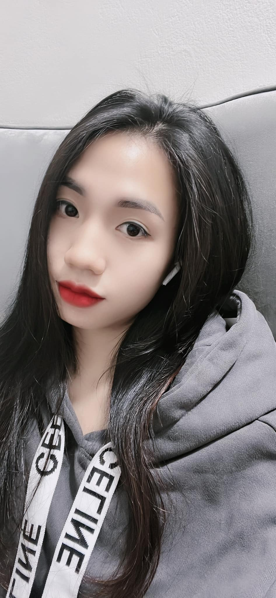 Lý do Trần Thị Duyên nhận được sự quan tâm nhiều đến thế là nhờ gương mặt xinh đẹp, baby dù là trên sân cỏ hay ngoài đời của cô.