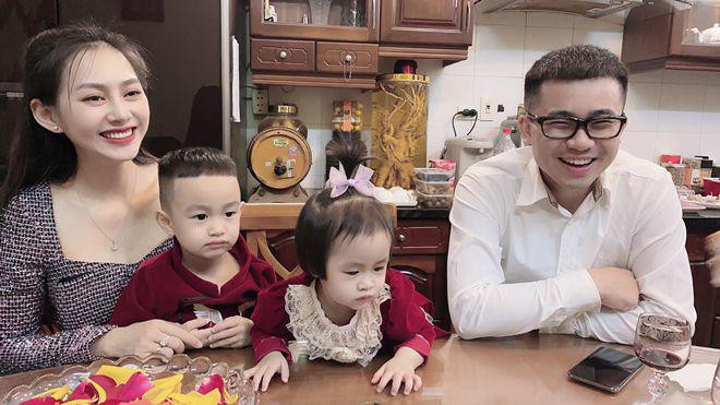 Ở tuổi 27, dù đã trải qua 2 lần sinh nở nhưng cô vẫn khiến hội bà mẹ bỉm sữa phải ghen tỵ vì thân hình quyến rũ, vóc dáng chuẩn chỉnh.