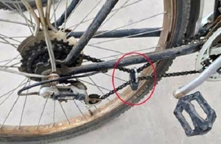 Sử dụng luôn khóa như thế này thì những tên trộm có chạy đằng trời.