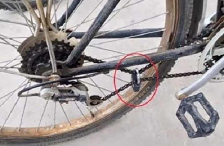 Sử dụng luôn khóa như thế này thì những tên trộm có chạy đằng trời.