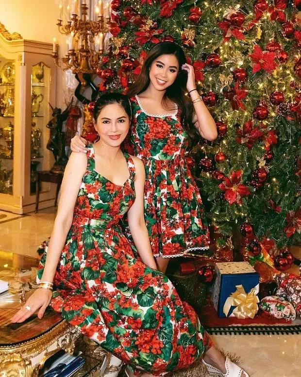 Ở phần bình luận của bài đăng, ai cũng phải xuýt xoa trước nhan sắc tuổi 52 của vợ tỷ phú Johnathan Hạnh Nguyễn.