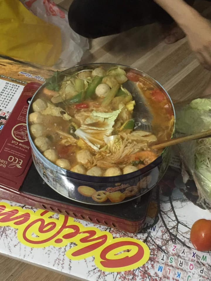 Nấu nướng có thể làm người ta cảm thấy vui vẻ theo một cách rất khác đó là cười không ngừng trước các tác phẩm hài hước từ những bữa ăn.