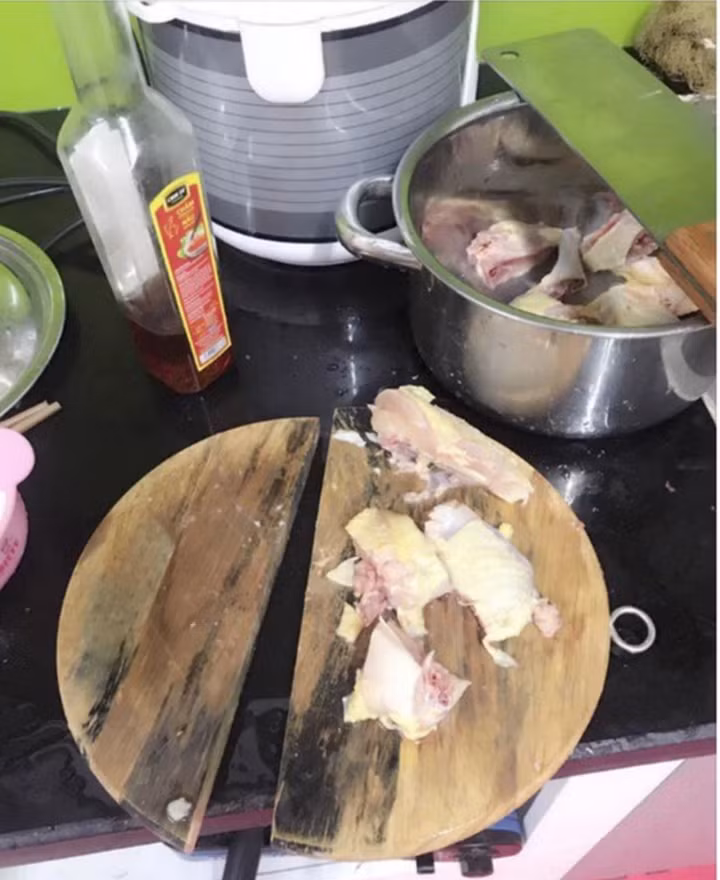 Ngày xưa "bút sa gà chết", ngày nay dao lìa khỏi tay là thớt nứt.