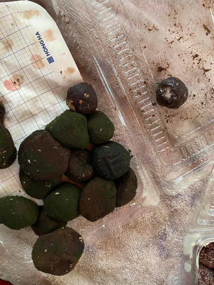 Rõ ràng là làm socola tặng người yêu nhưng thành phẩm nó cứ kỳ lạ thế nào ấy. Ảnh: Tổng hợp