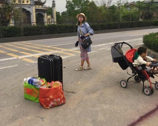 Bẵng đi một thời gian dài im hơi lặng tiếng, mới đây cư dân mạng lại gây xôn xao với những hình ảnh Nam tiến bằng xe đạp điện của "thánh quỵt tiền" này. Không