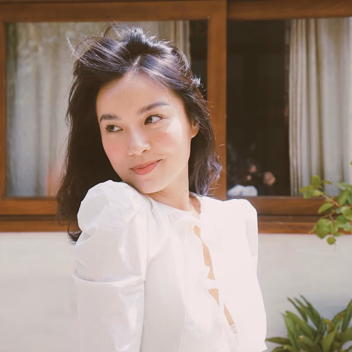 Được biết, ngoài công việc blogger, Hà Trúc tiết lộ còn chuyển hướng sang kinh doanh từ lâu. Vậy nên khi bị mỉa mai ăn bám bồ cơ trưởng, cô liền phản pháo "căng đét" như vậy.