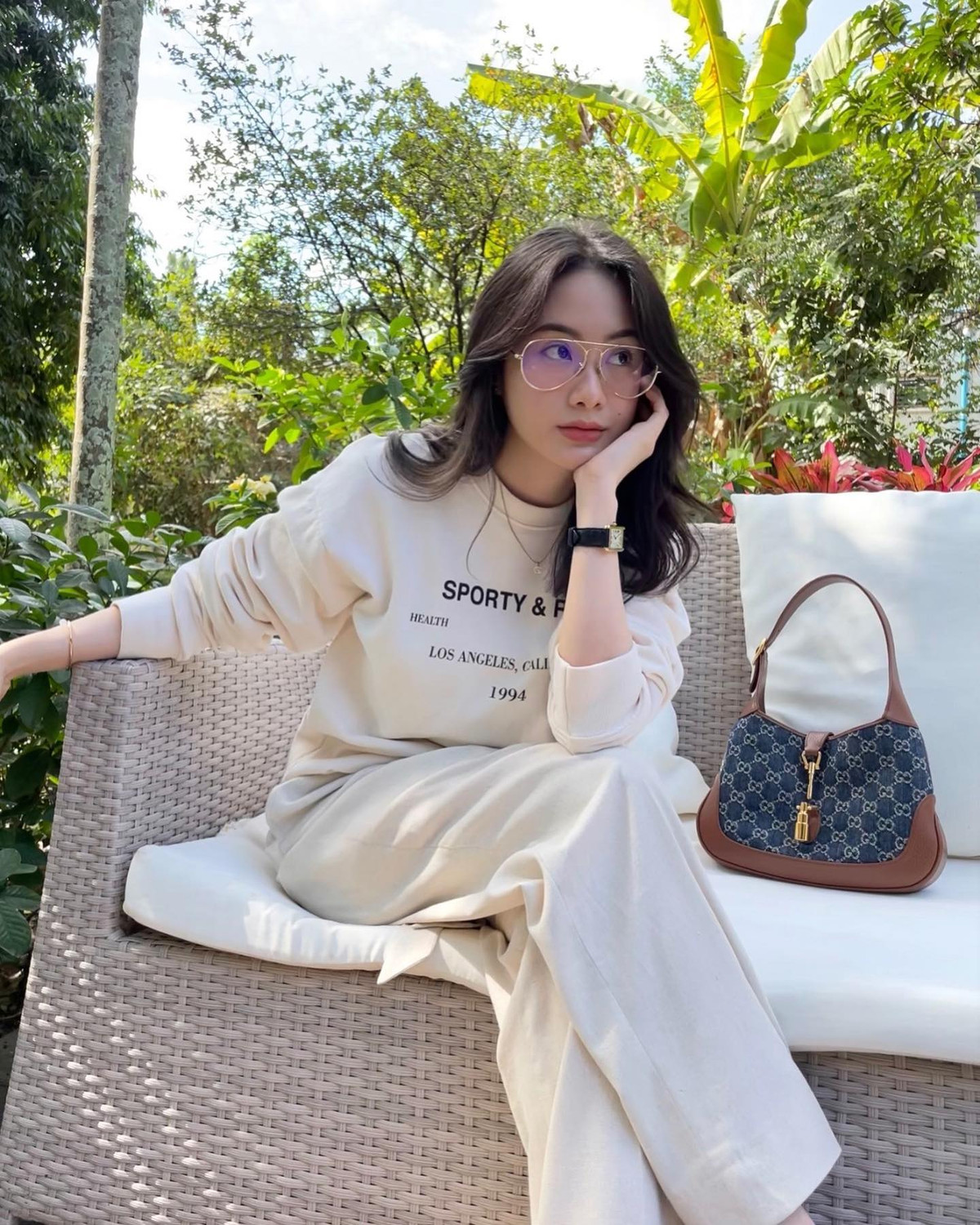 Một điều khiến cư dân mạng cực kỳ bất ngờ Phoiphailin Sivilay là con gái gốc Việt. Tên tiếng Việt của cô là Nguyễn Mai Chi.