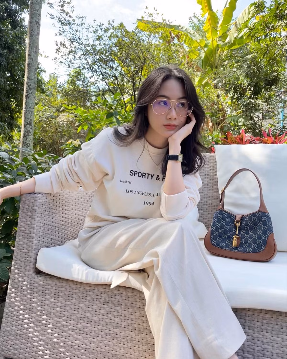 Một điều khiến cư dân mạng cực kỳ bất ngờ Phoiphailin Sivilay là con gái gốc Việt. Tên tiếng Việt của cô là Nguyễn Mai Chi.