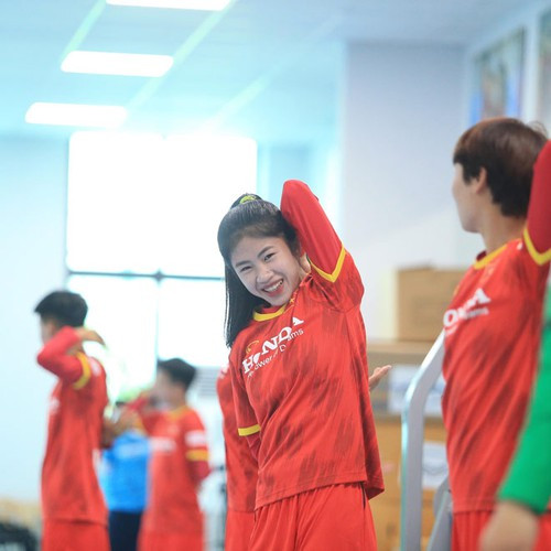 Trong đó, đáng chú ý nhất phải kể đến "cơn lốc đường biên" - tiền đạo Nguyễn Thị Thanh Nhã (SN 2001).