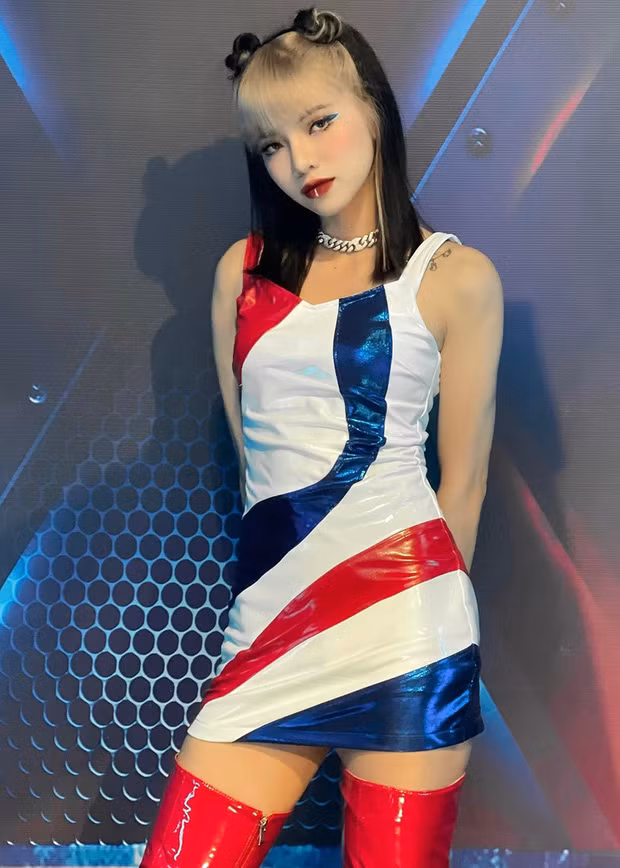 Lộ ảnh thời “trẻ trâu”, gái xinh Rap Việt làm netizen không tin nổi Lo anh thoi “tre trau”, gai xinh Rap Viet lam netizen khong tin noi