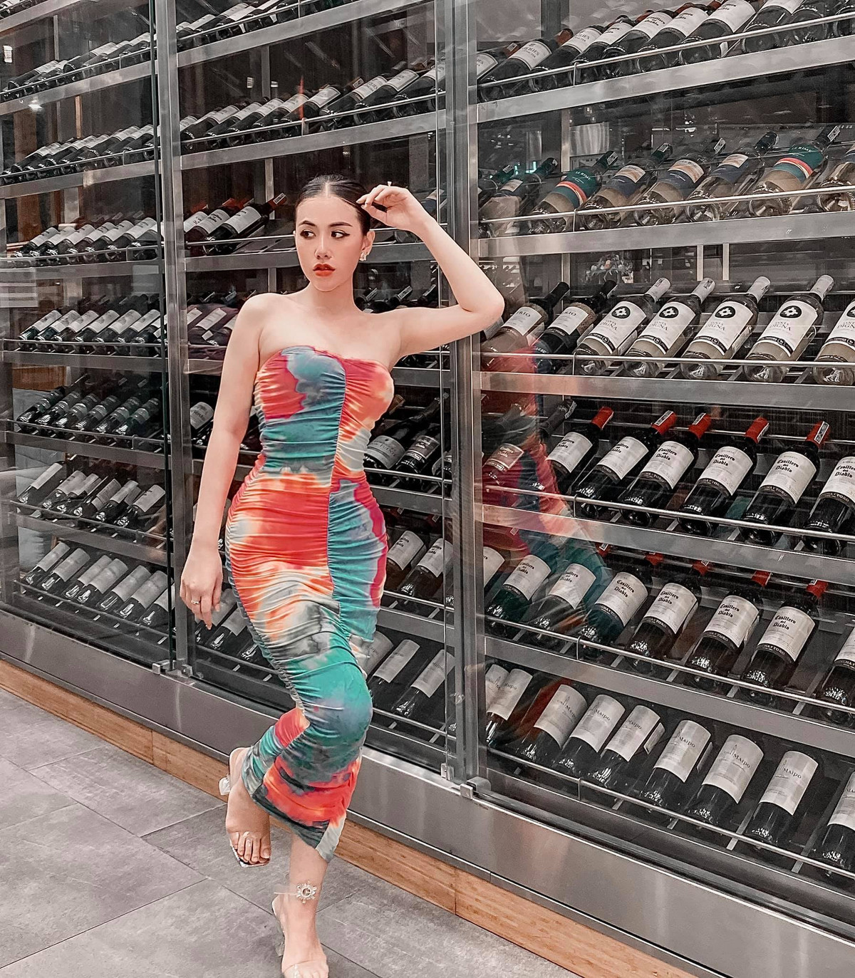 Thanh Nhàn tốt nghiệp chuyên ngành Biên dịch, ĐH Công nghệ TP HCM. Cô đang dạy tiếng Anh ở một trường tư thục ở Sài Gòn.