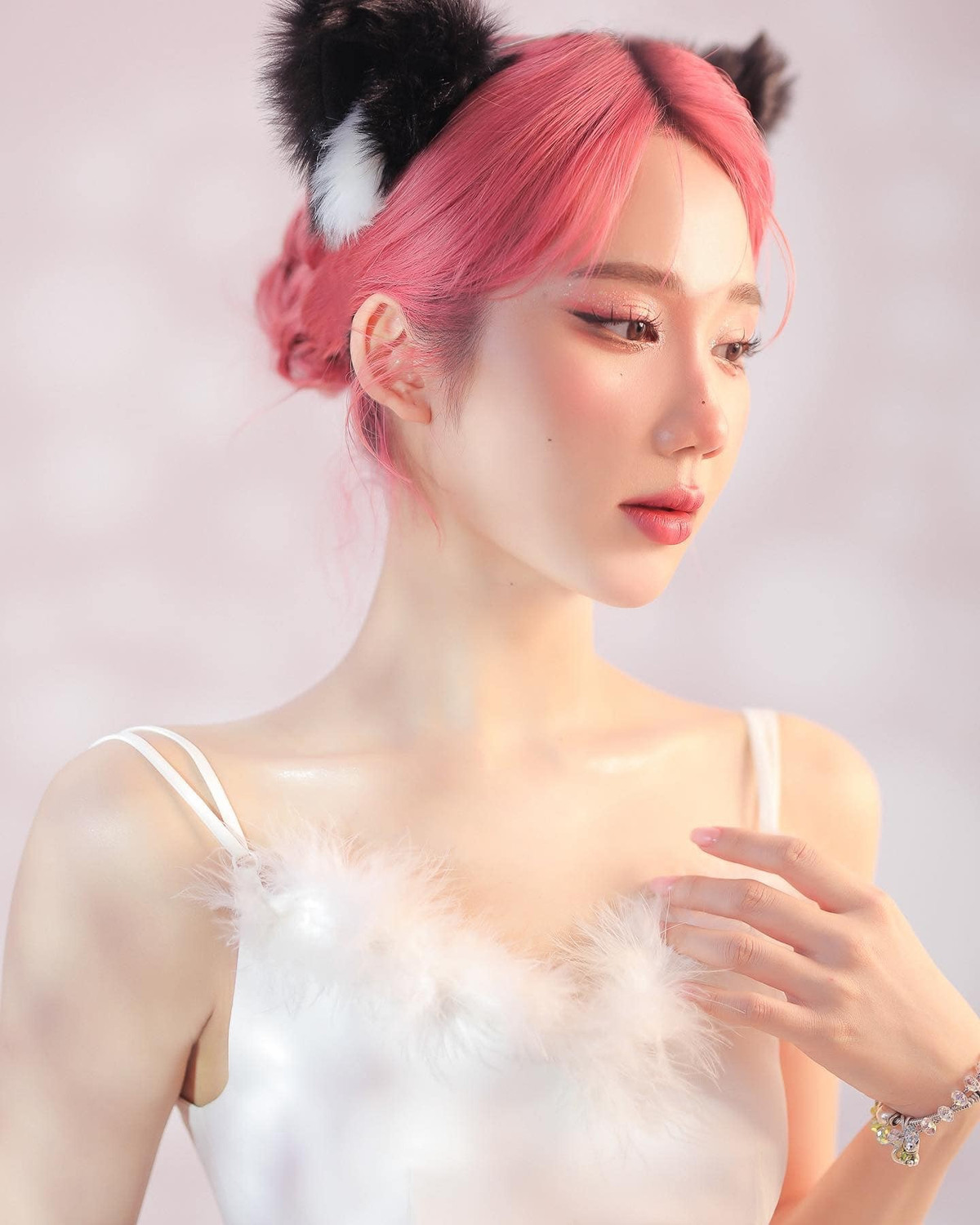 Mina Young khá kín tiếng trong chuyện tình cảm, dù xung quanh nữ streamer sinh năm 1999 có rất nhiều chàng trai theo đuổi.