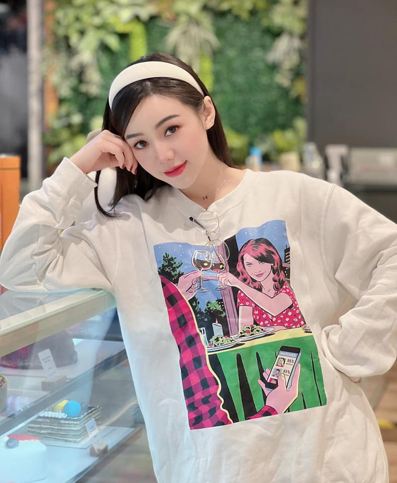 Sau khi rời nhóm, người đẹp quê Thái Bình luôn nỗ lực, khẳng định diễn xuất của mình qua nhiều vai diễn.