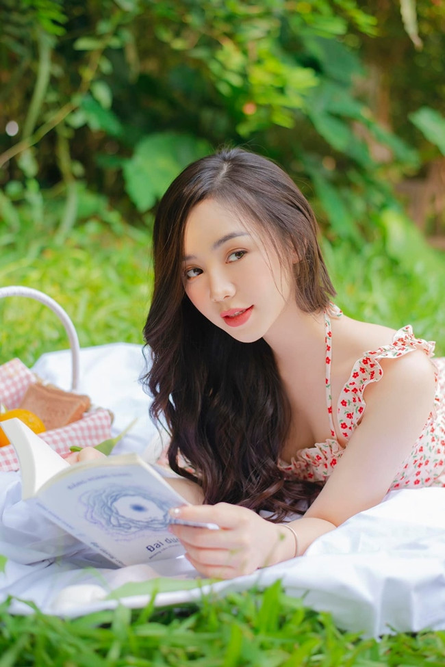 Thời điểm đó, hot girl Kem Xôi sở hữu nhan sắc xinh đẹp, cùng lối diễn xuất tự nhiên nên nhanh chóng được nhiều khán giả biết tới.